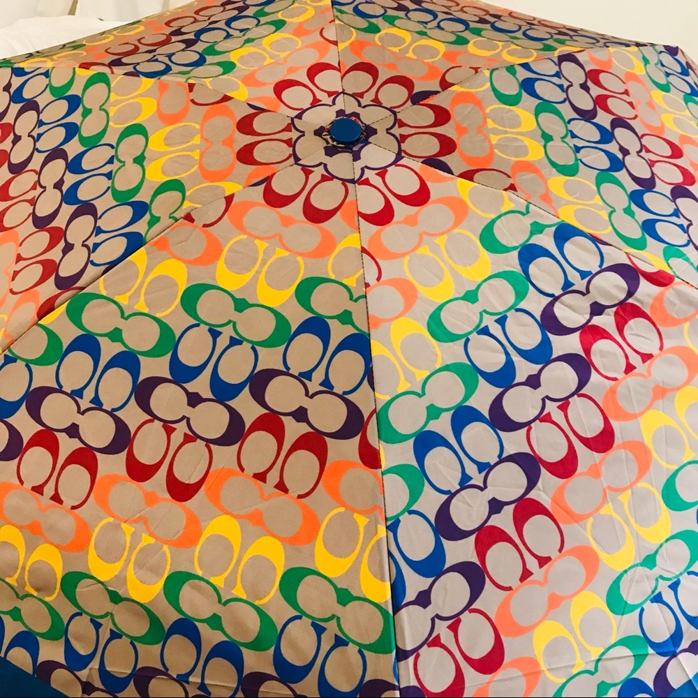 π β€οΈ Coach Uv Protection Mini Umbrella In Rainbow Signature *special edition* - Picture 3 of 9